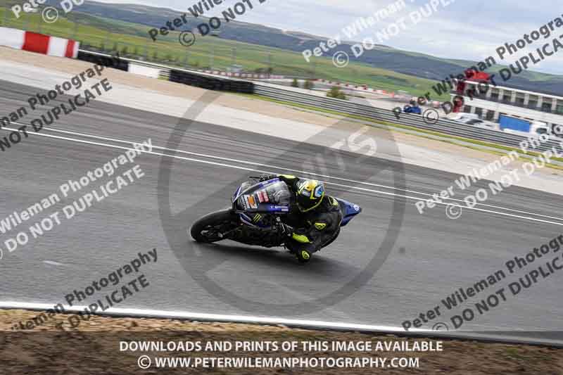 cadwell no limits trackday;cadwell park;cadwell park photographs;cadwell trackday photographs;enduro digital images;event digital images;eventdigitalimages;navarra;no limits trackdays;peter wileman photography;racing digital images;trackday digital images;trackday photos